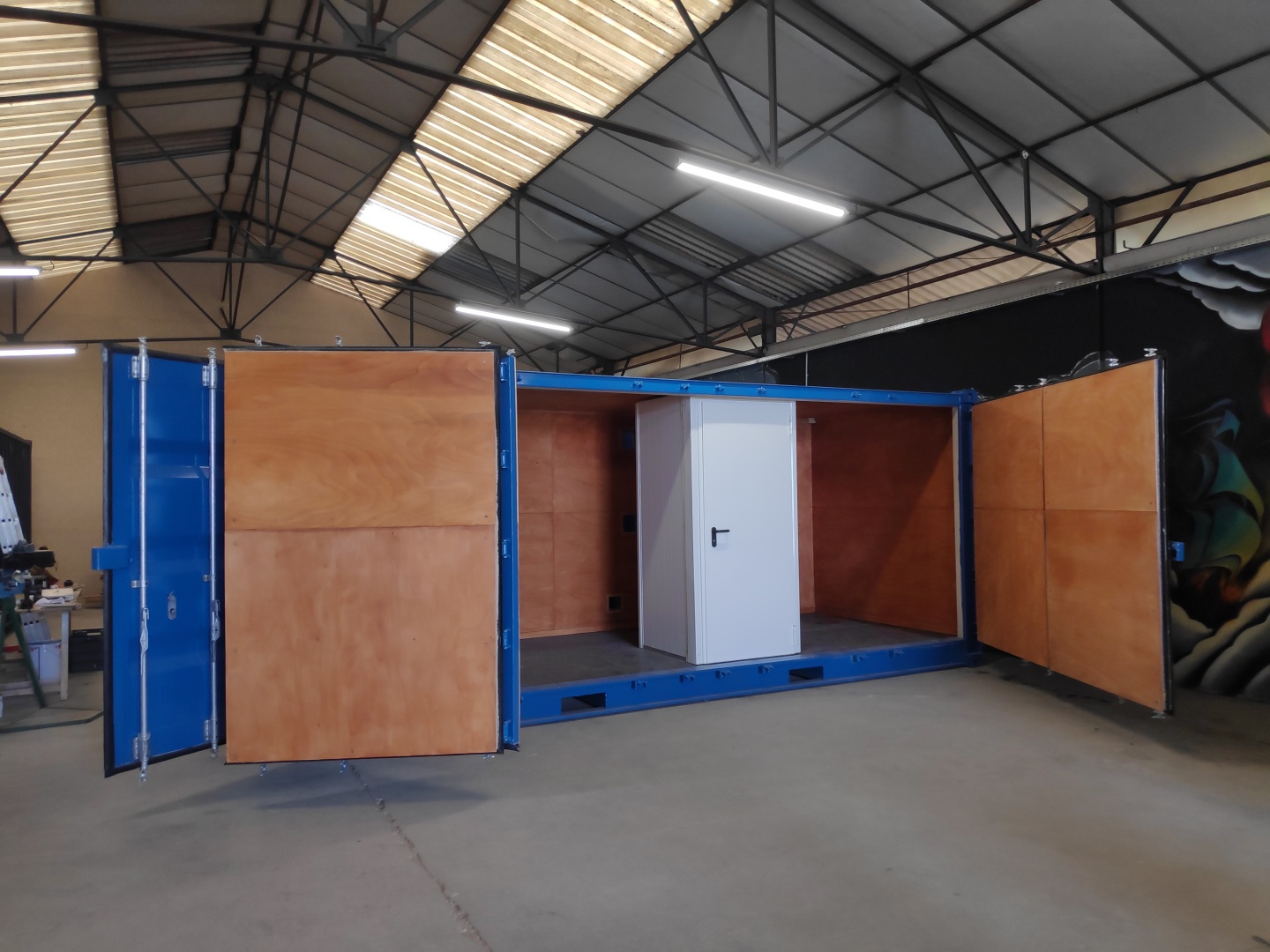 PREMIERE PHASE D'AMENAGEMENT DES CONTENEURS